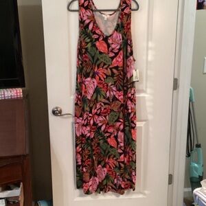 Terra & Sky Black Tropical Floral Maxi Dress